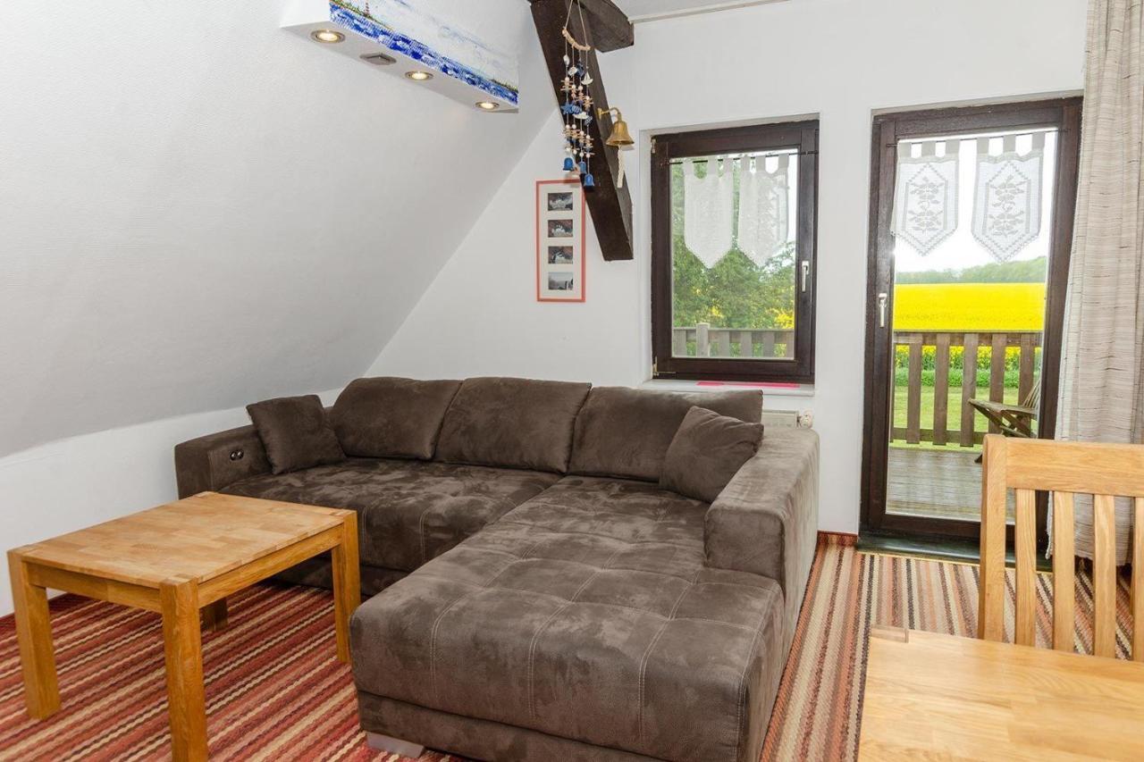 3-R-Ferienwohnung-Fuer-4-Personen-In-Schaprode-Auf-Ruegen-Zi3 Eksteriør billede
